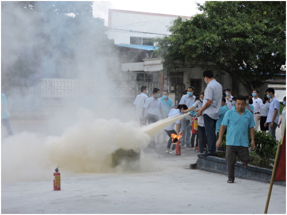 阿里大師進行安全消防演練