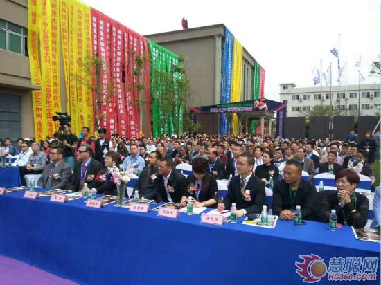 慧聰涂料網(wǎng)訊：必看！印象大師·草莓音樂藝術節(jié)震撼涂料圈