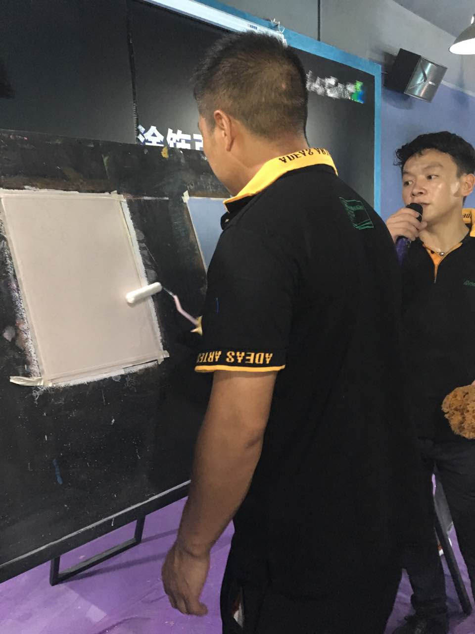 GIOVANNI喬瓦尼藝術涂料**工程師演示現(xiàn)場